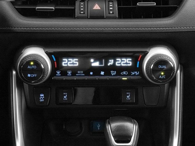 Toyota RAV4  第15張相片