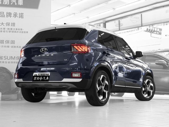 2022年 HYUNDAI現代 VENUE 藍 1.6／定速.車偏.倒車顯影.CarPlay  第5張相片
