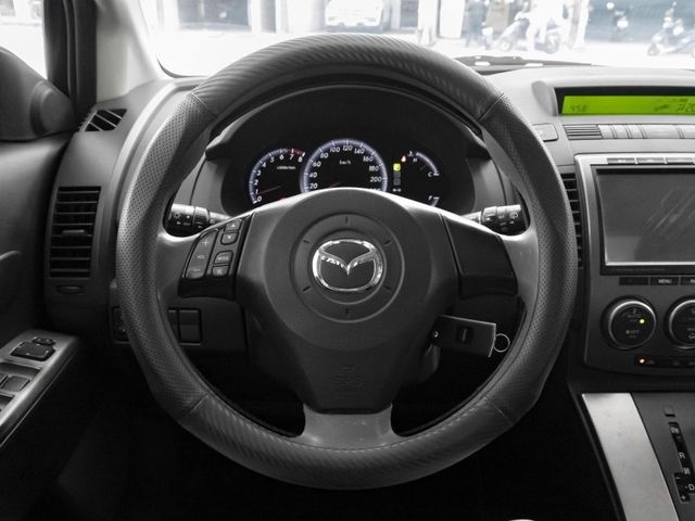七人座！2011年 MAZDA馬自達 MAZDA5 黑 2.0／天窗.電動椅.倒車雷達.後座出風口  第8張相片
