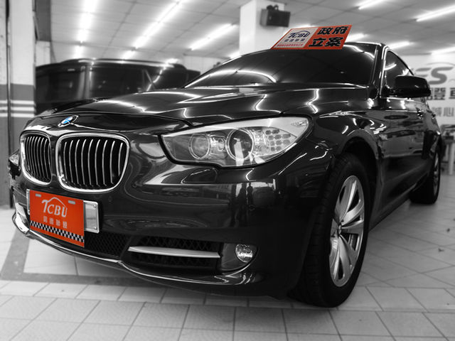 BMW 535i GT(黑3.0) IKEY/全景天窗/定速/記憶電動椅/導航  第1張相片