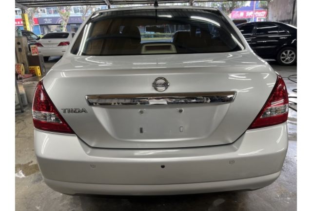 Nissan TIIDA  第4張相片