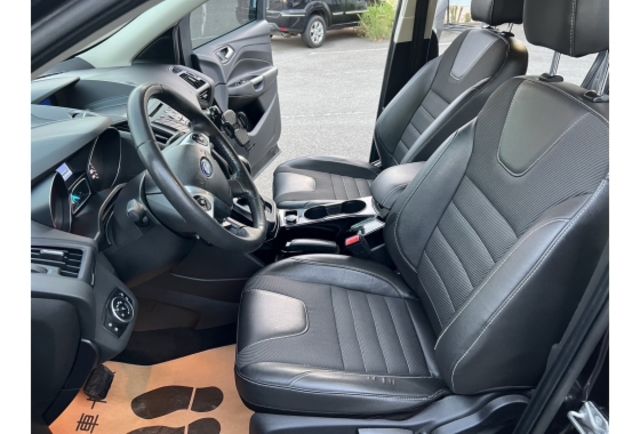Ford KUGA  第5張相片