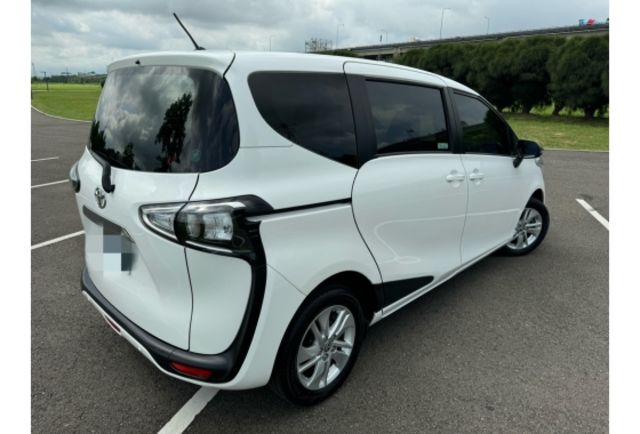 Toyota SIENTA  第5張相片