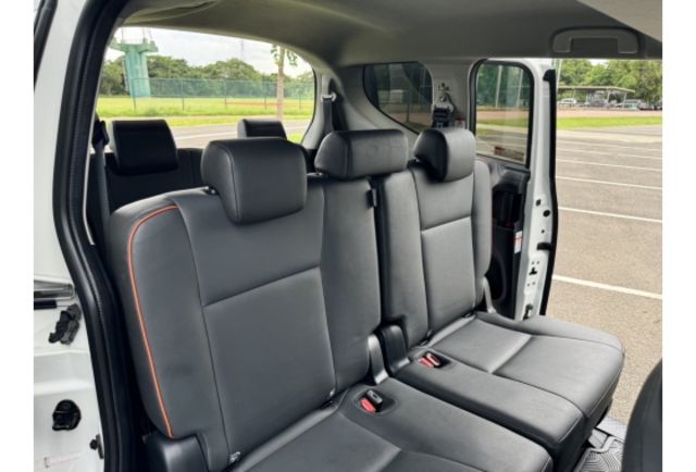 Toyota SIENTA  第13張相片