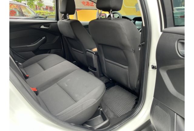 Ford FOCUS  第3張相片