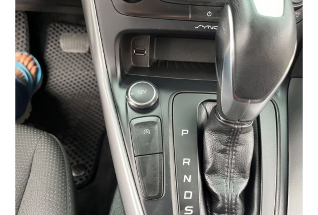 Ford FOCUS  第10張相片