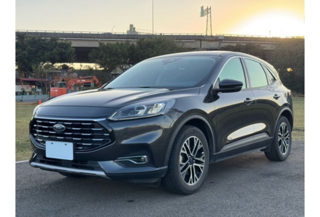 Ford KUGA  第1張相片
