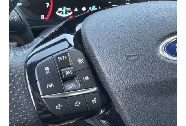 Ford KUGA  第7張相片