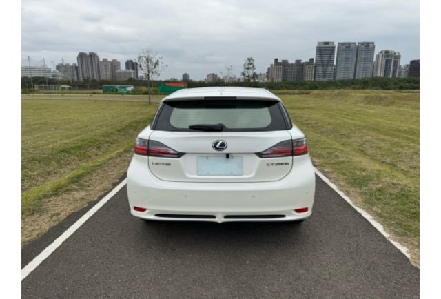 Lexus CT200h  第4張相片