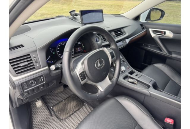 Lexus CT200h  第10張相片