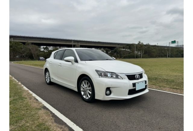 Lexus CT200h  第12張相片