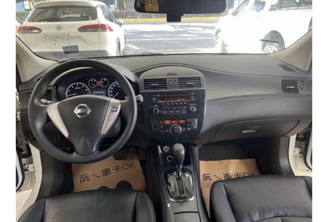 Nissan TIIDA  第10張相片
