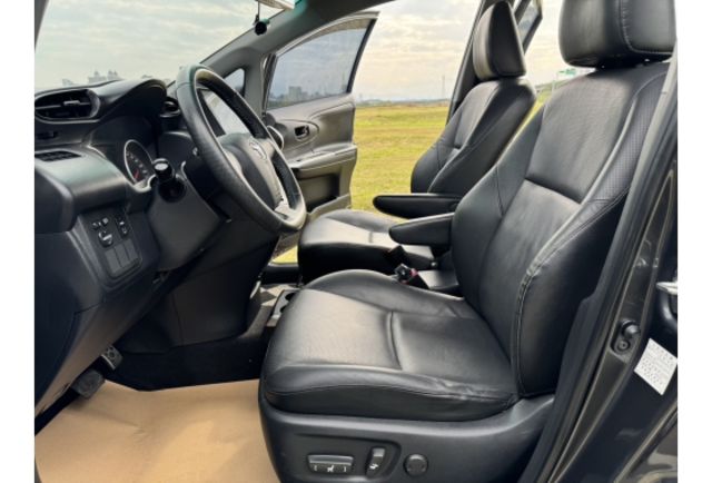 Toyota WISH  第8張相片