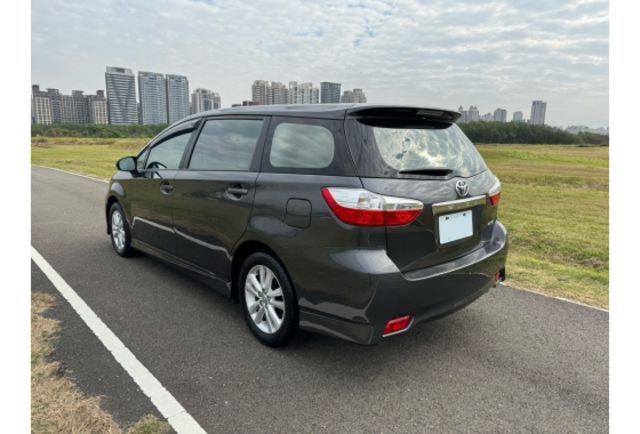 Toyota WISH  第14張相片