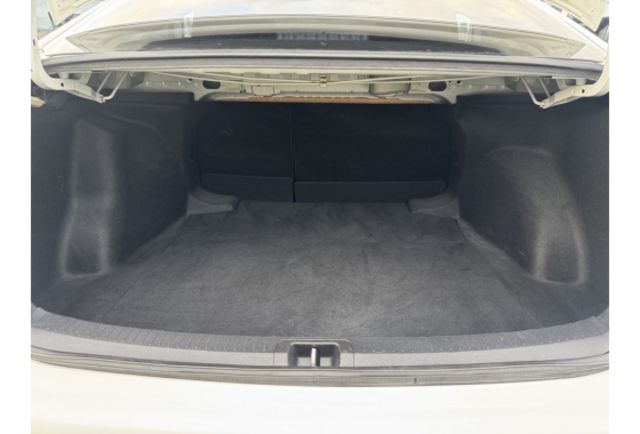 Toyota ALTIS  第13張相片