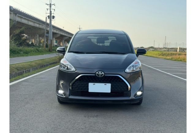 Toyota SIENTA  第2張相片