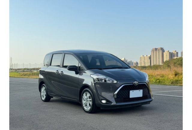 Toyota SIENTA  第3張相片