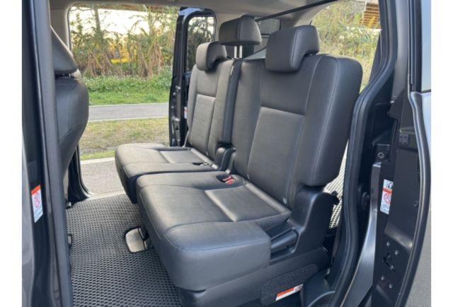 Toyota SIENTA  第12張相片