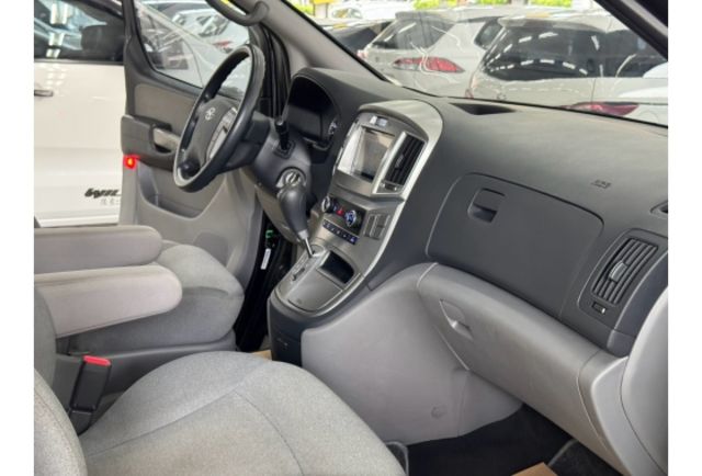 Hyundai STAREX  第5張相片