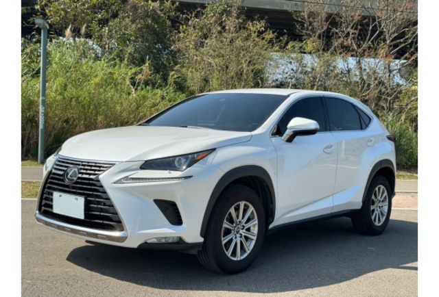 Lexus NX200  第1張相片