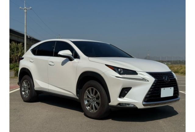 Lexus NX200  第2張相片