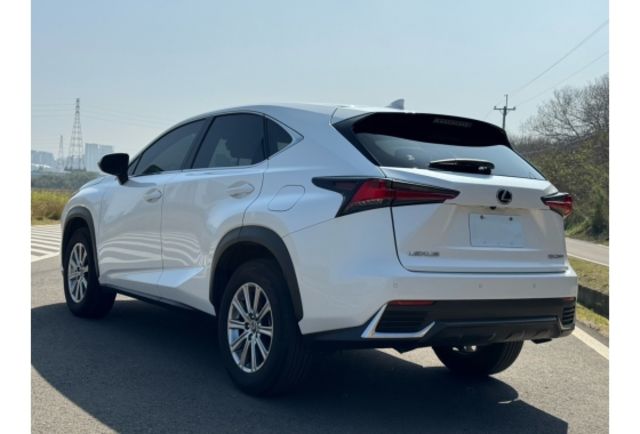 Lexus NX200  第4張相片