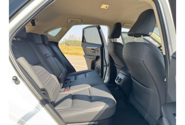 Lexus NX200  第9張相片
