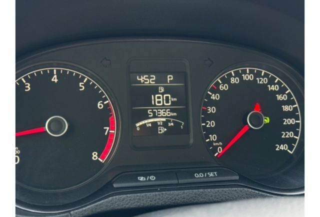 Volkswagen POLO  第10張相片