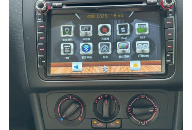 Volkswagen POLO  第12張相片