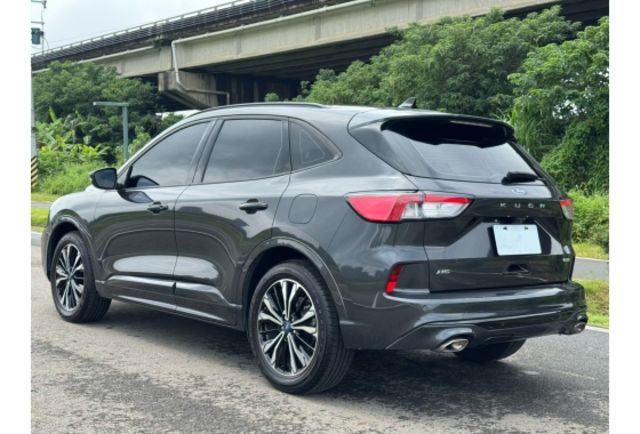 Ford KUGA  第2張相片