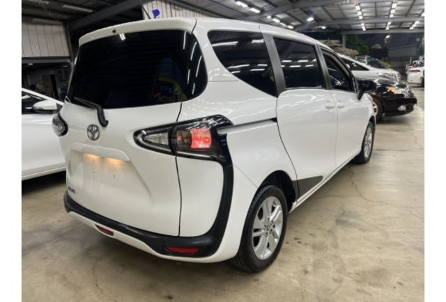 Toyota SIENTA  第5張相片