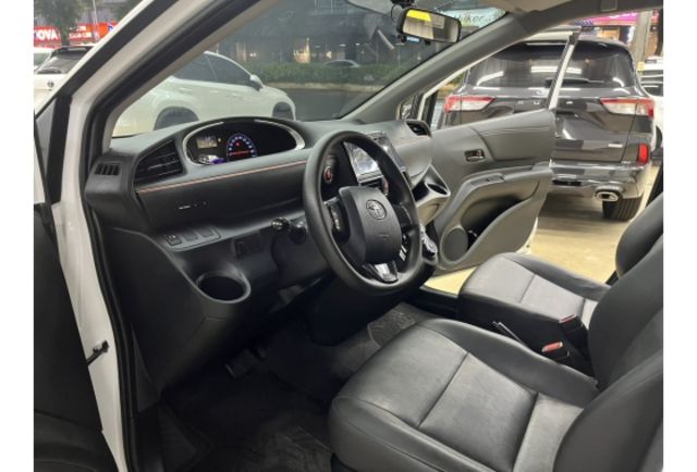 Toyota SIENTA  第7張相片