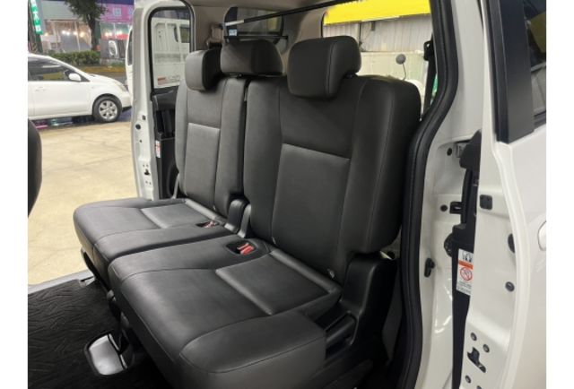 Toyota SIENTA  第12張相片