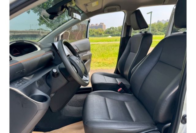 Toyota SIENTA  第8張相片