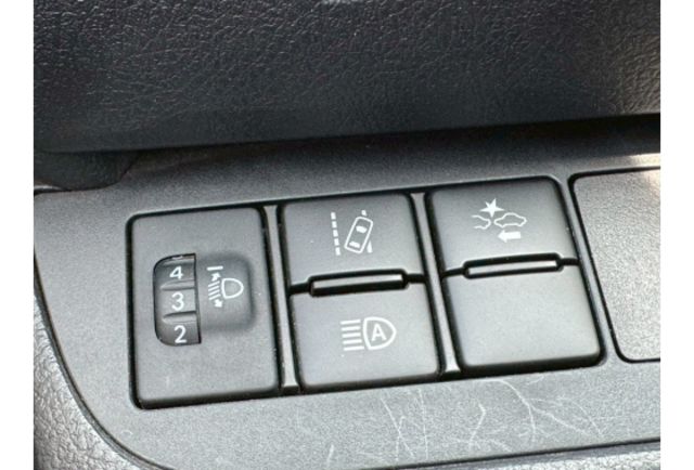 Toyota SIENTA  第11張相片