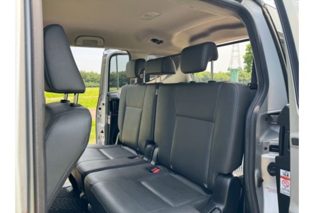 Toyota SIENTA  第13張相片