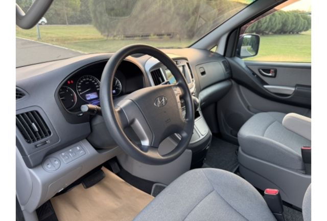 Hyundai STAREX  第8張相片