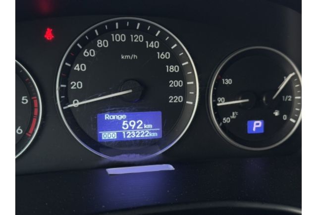 Hyundai STAREX  第11張相片