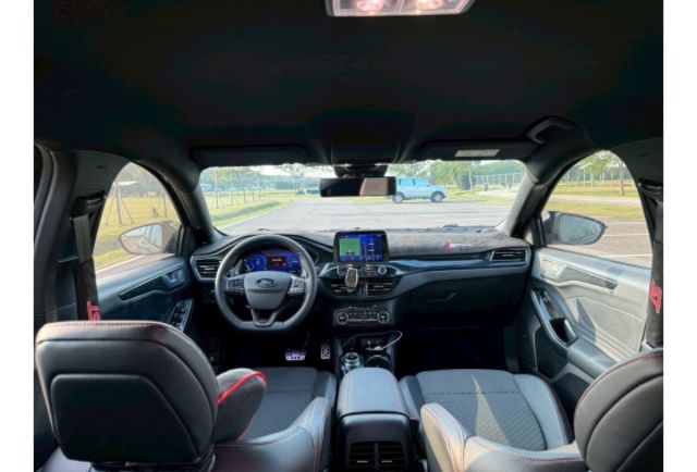 Ford FOCUS  第6張相片