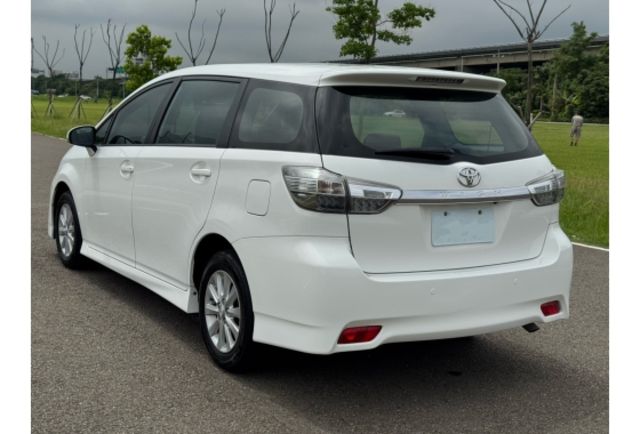 Toyota WISH  第3張相片