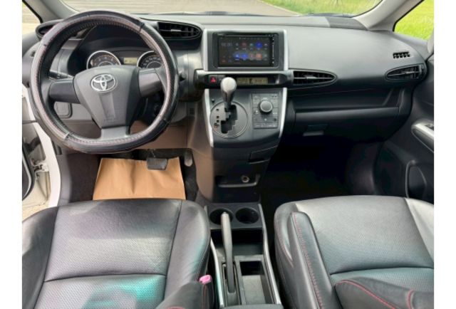 Toyota WISH  第7張相片