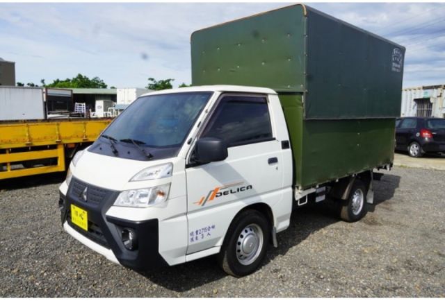 2022年 Delica 得利卡 2.4 自排 伸縮蓬式 升降尾門 車況佳  第1張相片