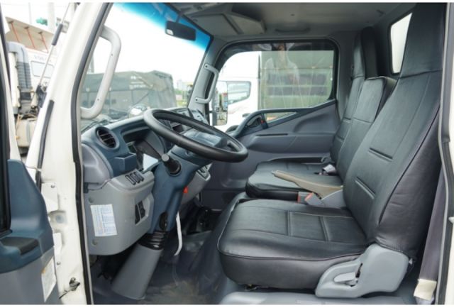 2016年 堅達 五期 廂式 14尺 自排 內高190 車況佳  第3張相片