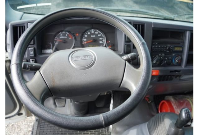 2010年 ISUZU五十鈴 廂式 11尺半 車況佳  第6張相片