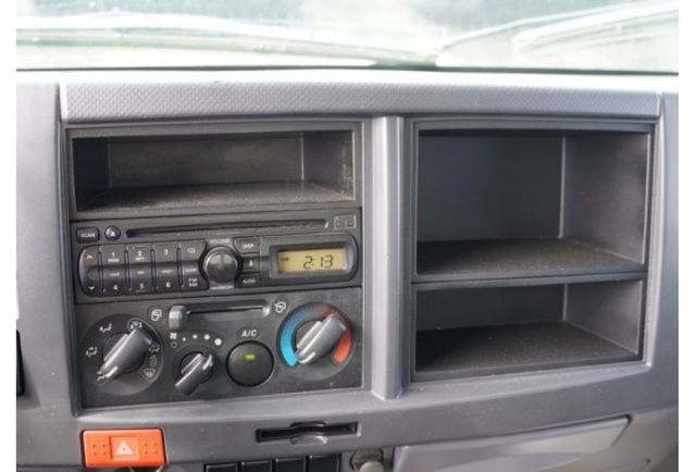 2010年 ISUZU五十鈴 廂式 11尺半 車況佳  第7張相片