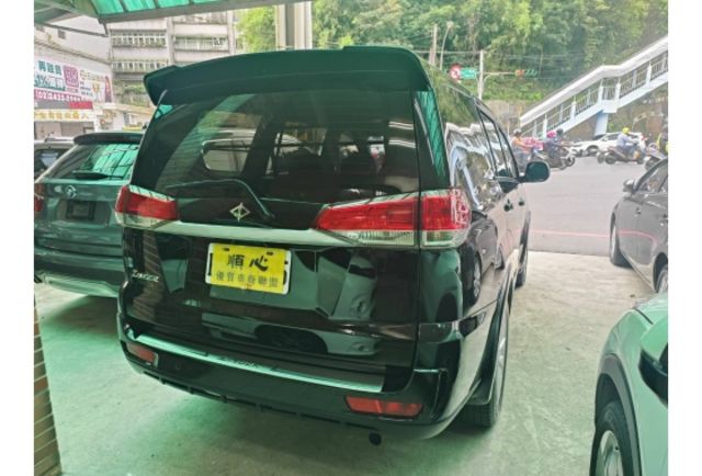 2019年 Mitsubishi Zinger 2.4cc 頂級版 黑色  第3張相片