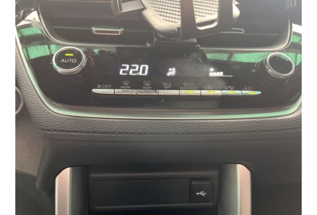 2024 TOYOTA COROLLA CROSS 灰色 油電板 里程僅跑4600公里 一手車  第13張相片