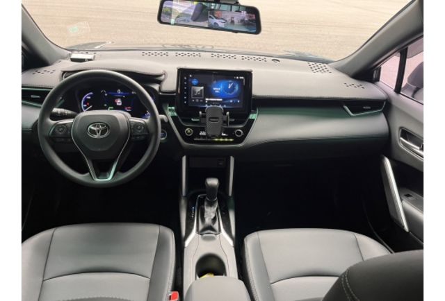 2024 TOYOTA COROLLA CROSS 灰色 油電板 里程僅跑4600公里 一手車  第17張相片