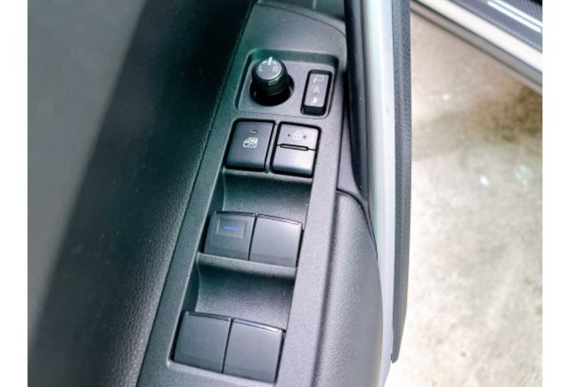2021年 TOYOTA CROSS里程數少 新一代優質休旅車  第12張相片