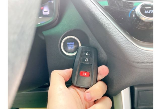 2021年 TOYOTA CROSS里程數少 新一代優質休旅車  第18張相片